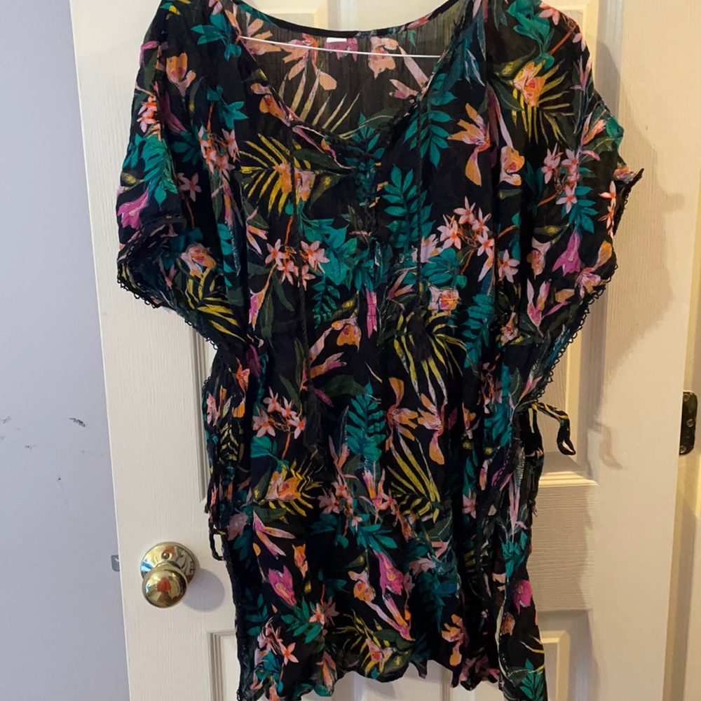 Old Navy swimsuit cover-up with cinched waist
